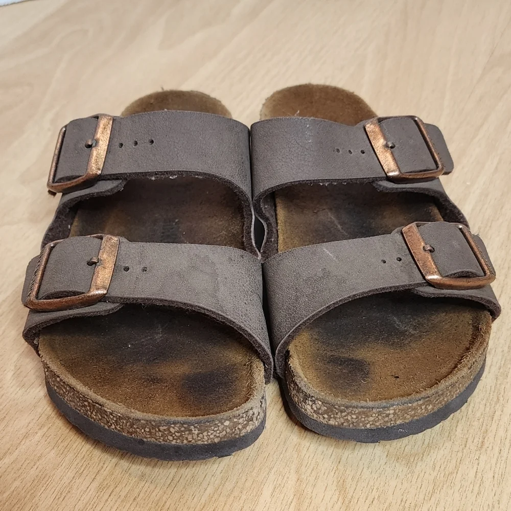 Birkenstock Arizona 2 Strap Brown Leather Sandals Kids size‎ 29 (11-11.5)